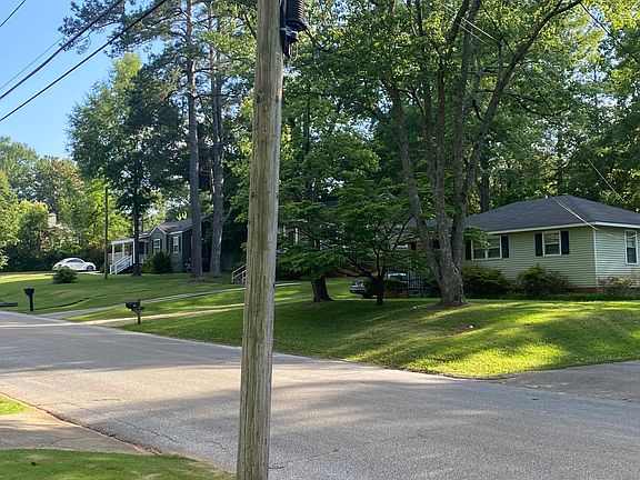 A look down the street. Good quite location