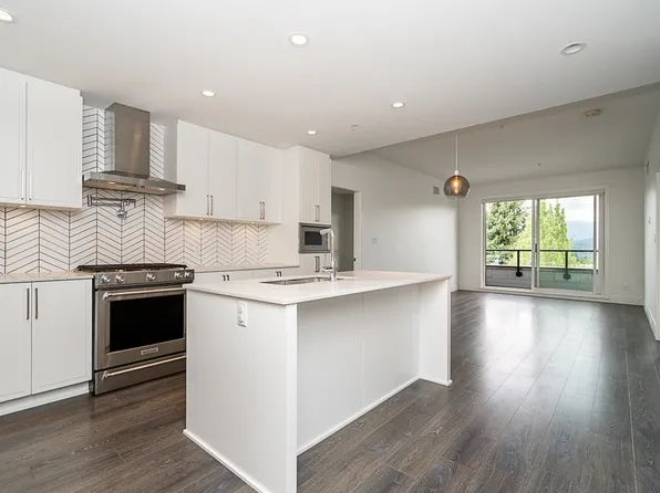 4477 Hastings St #502, Burnaby, BC V5C 2J4