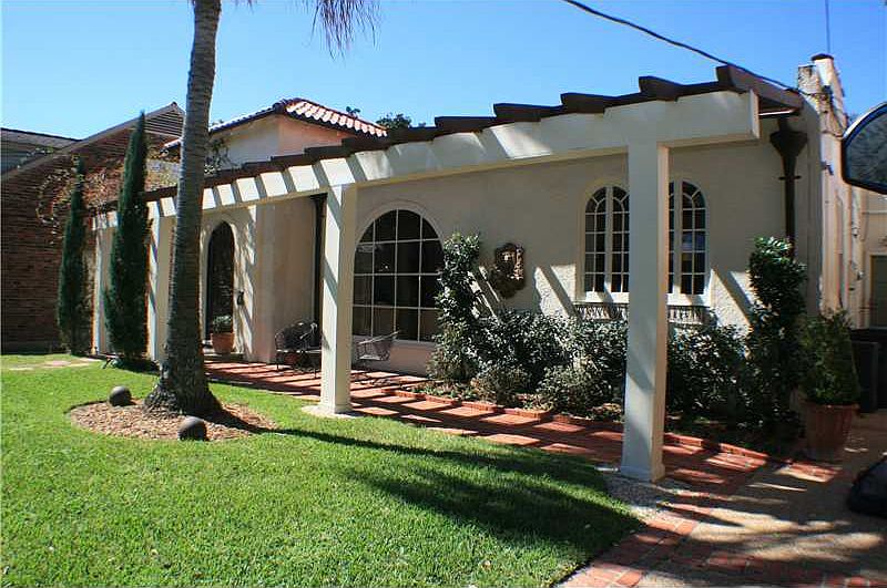 1st image of 118 Fairway Dr