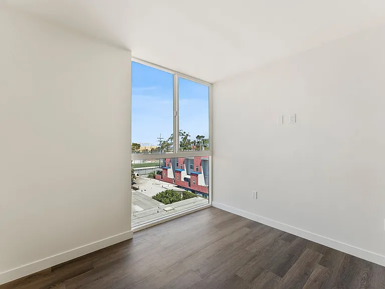 2828 Howard Ave — Photo 25