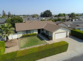 7507 Pine St, Hughson, CA 95326