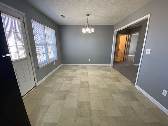 5th image of 2923 Cliffside Dr