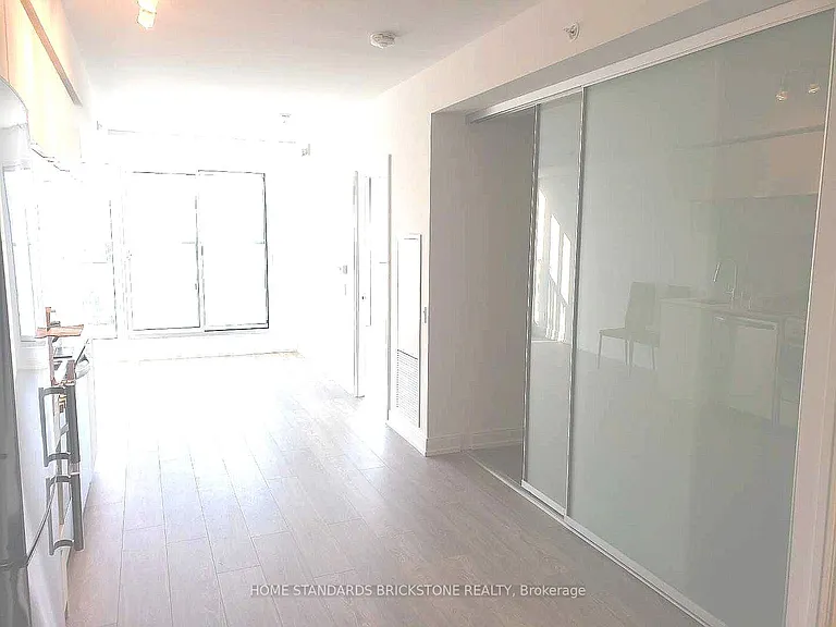 181 Dundas St E #2106 — Photo 2