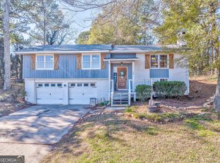 20 Oakridge Dr SE, Cartersville, GA 30121