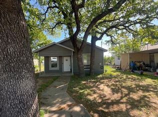 606 Fannin St, Nocona, TX 76255
