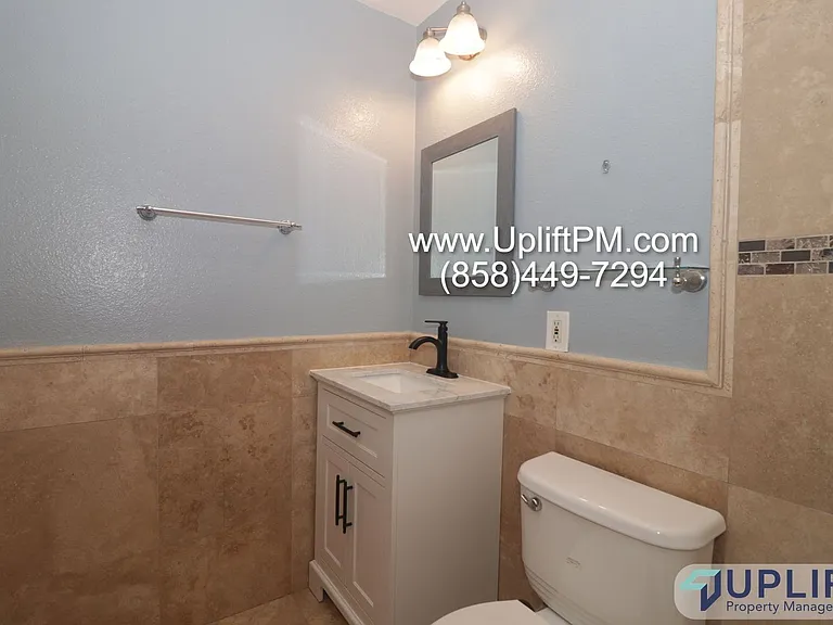 1225 Capistrano Ave #A — Photo 27