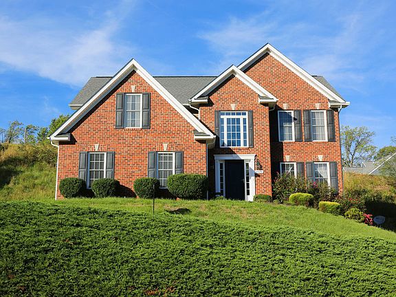 2nd image of 2925 Phillips Brook Ln