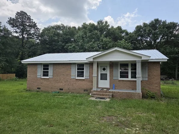 1112 Saint Matthews Rd, Swansea, SC 29160