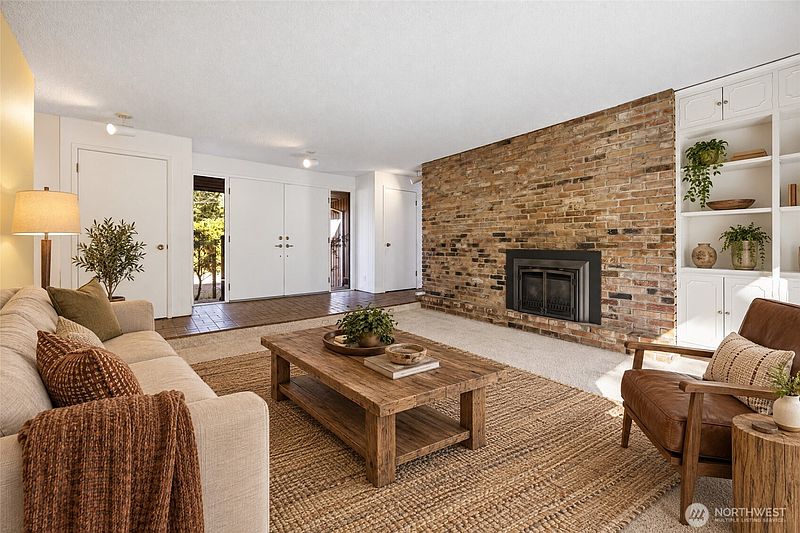 5th image of 1015 E McLeod Road