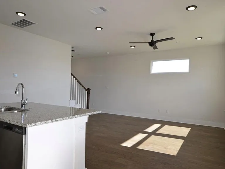 2600 Gattis School Rd #1401 — Photo 2