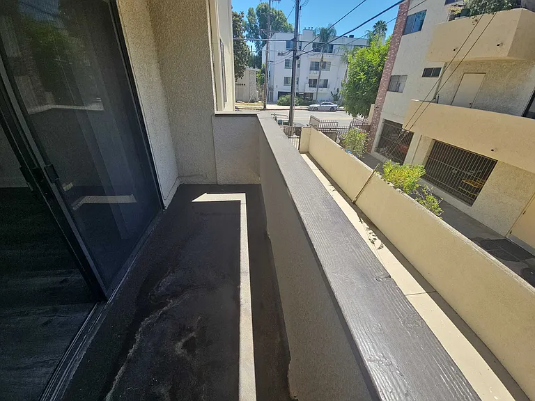 Magnolia Blvd — Photo 18