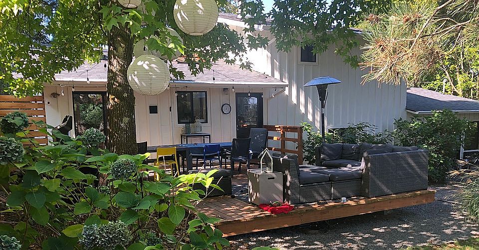 2nd image of 9254 SW Brier Pl