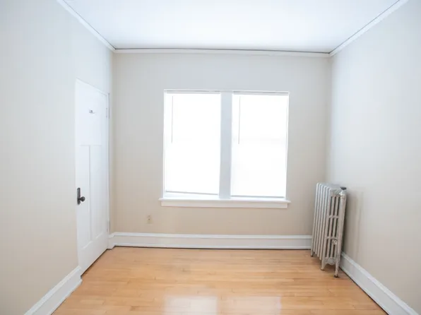 1720 E Newton Apartments, 1720 E Newton Ave APT 1, Milwaukee, WI 53211