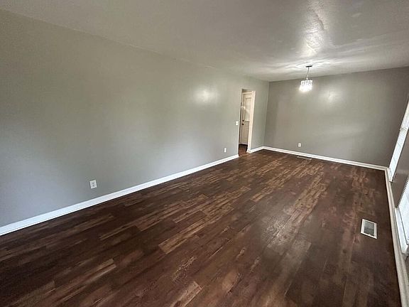2nd image of 1602 Randall Rd