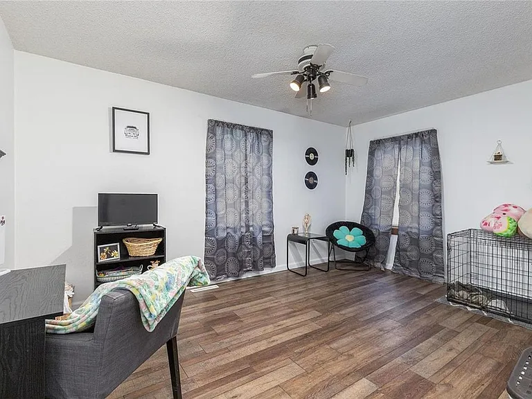 130 Jh Williamson Jr Ct — Photo 7