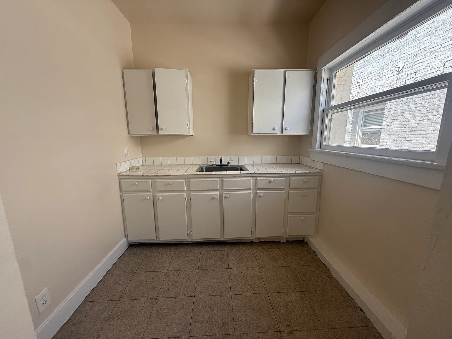 1312 Maryland St — Photo 4