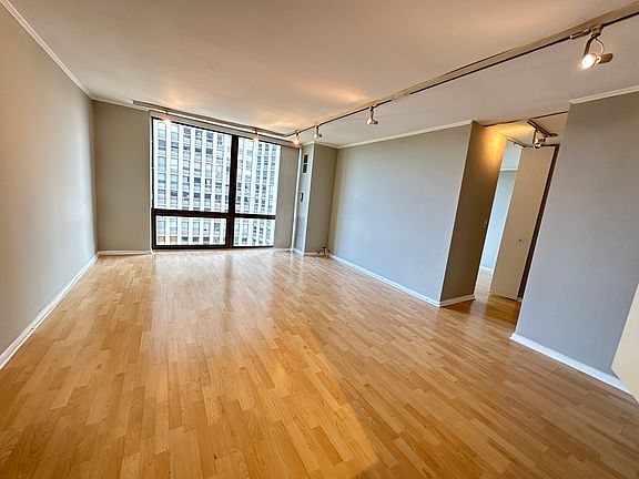 3rd image of 2650 N Lakeview Ave APT 1304