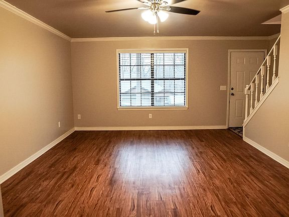 5th image of 33 Holly Dr #A