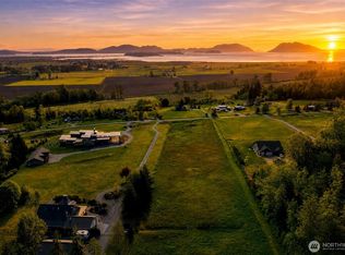 5351 Island View Way, Bow, WA 98232