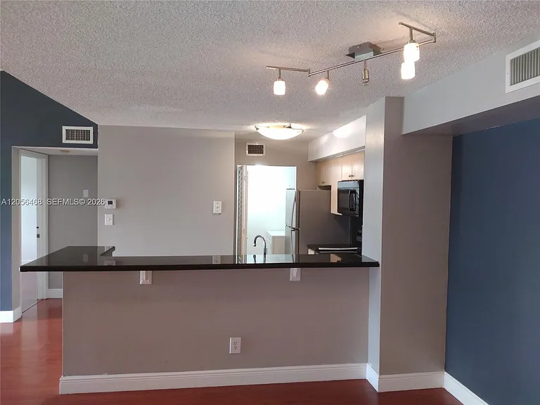 570 S Park Rd #356 — Photo 11