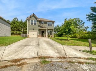 6396 Woodwell Dr, Union City, GA 30291