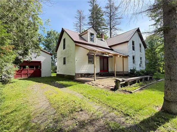 1208 De Kalb Junction Rensselaer Falls Rd, Canton, NY 13617