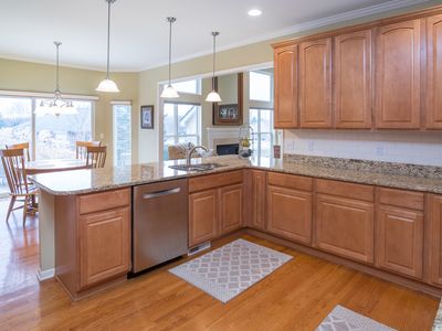 3977 High Grove Way, Lake Orion, MI, 48360