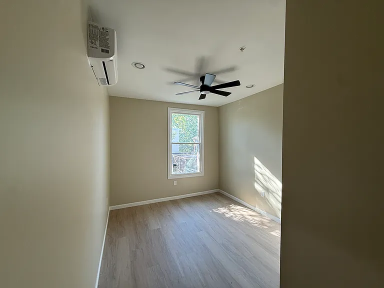 1015 Lancaster Ave #2B — Photo 17