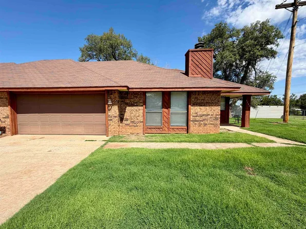 1102 Walnut St, Woodward, OK 73801
