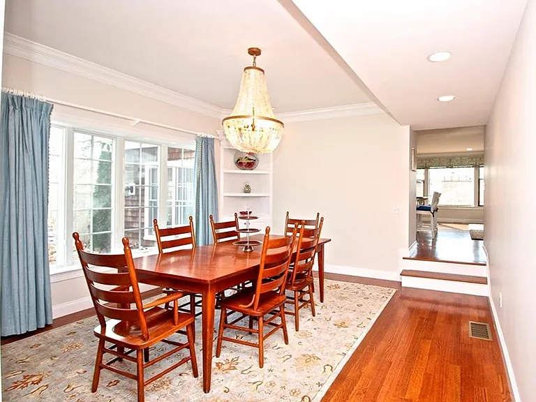 190 Coggeshall Ave — Photo 16