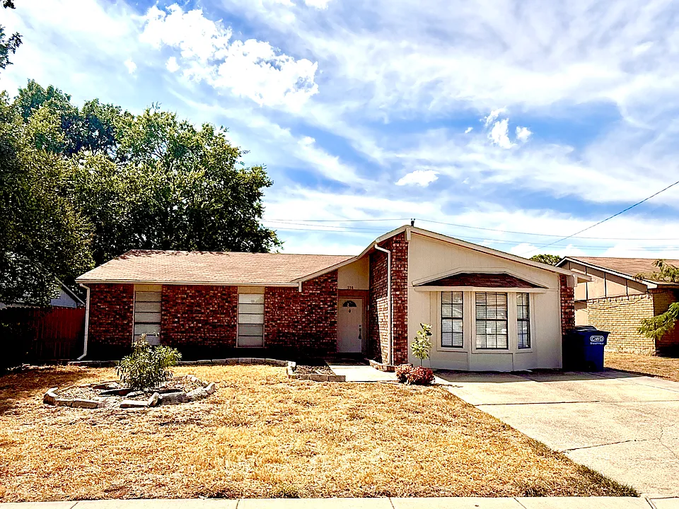 558 Ridgemont Dr