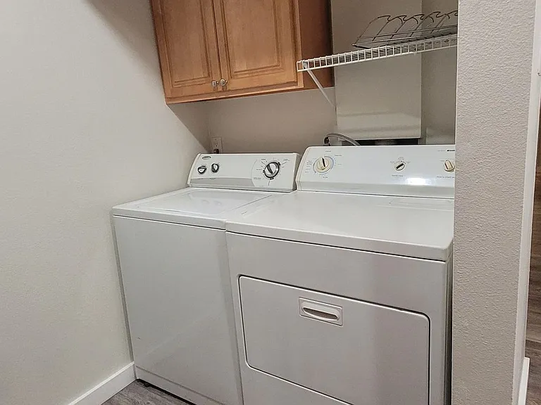 1460 Sheafe Ave NE #105 — Photo 8