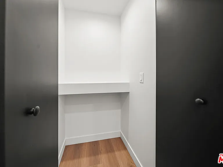 1907 S Corning St #1 — Photo 31