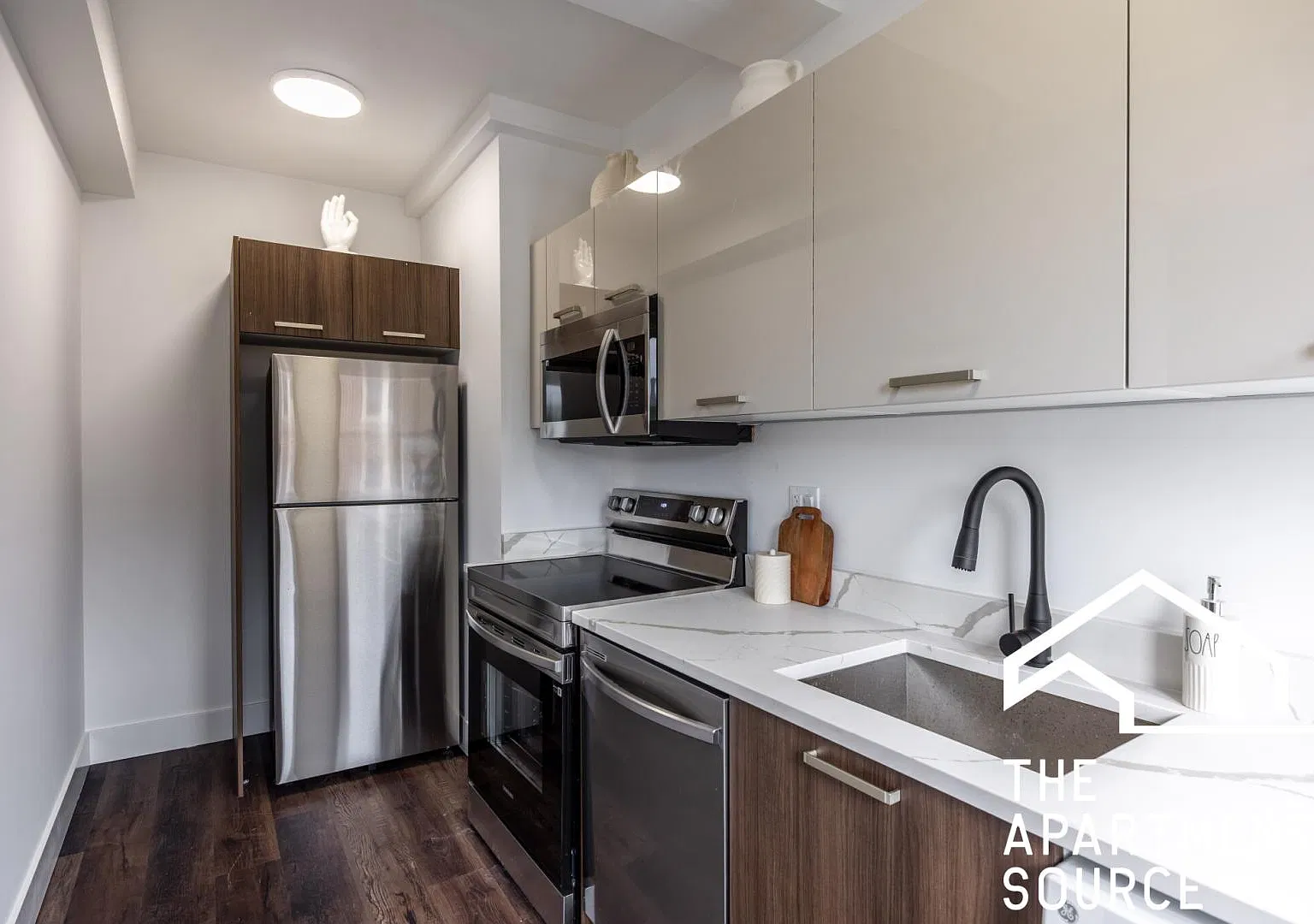 2 bed, 850 sqft, $2,595 — Photo 4