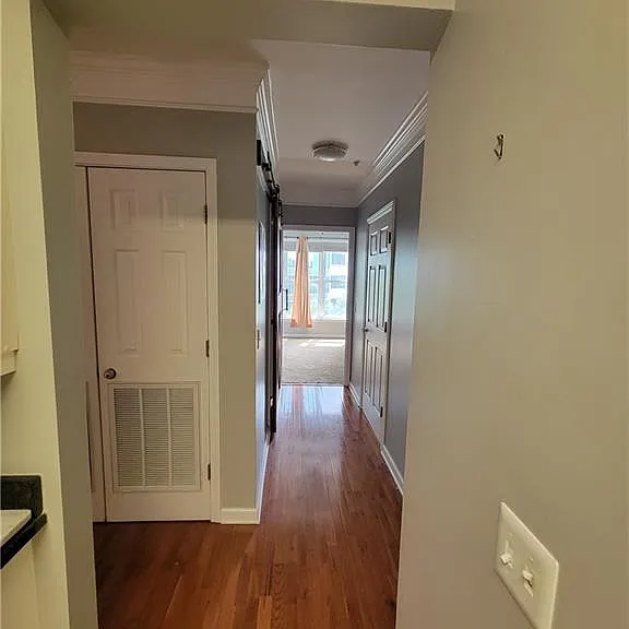 3334 Peachtree Rd NE #404 — Photo 23