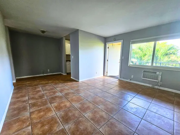 3741 SW 1st St #15, Fort Lauderdale, FL 33312