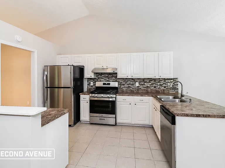 13 King Arnold Dr — Photo 3