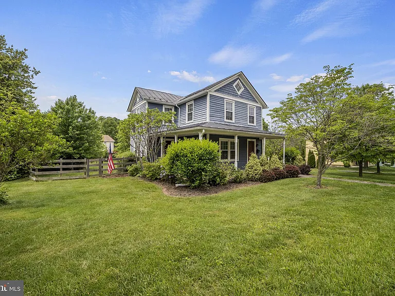 705 Dranesville Rd — Photo 2
