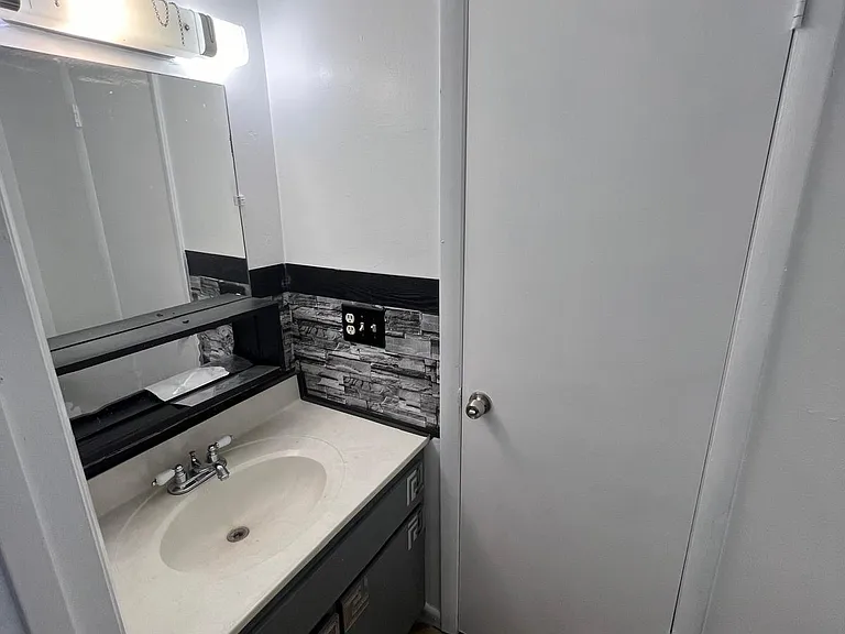 3665 Tavern Way — Photo 8
