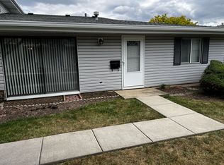 1121 Stoughton Ct, Schaumburg, IL 60194