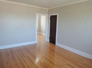 1939 Grove Ave #R1-201, Berwyn, IL 60402