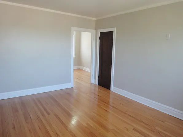 1939 Grove Ave, Berwyn, IL