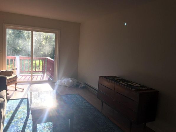 284 N Washington St UNIT B, Belchertown, MA 01007