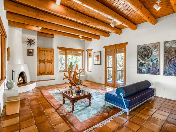 40 Camino Cielo, Santa Fe, NM 87506
