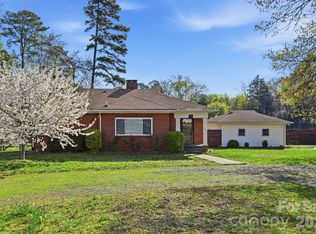 555 Peigler St NW, Concord, NC 28027