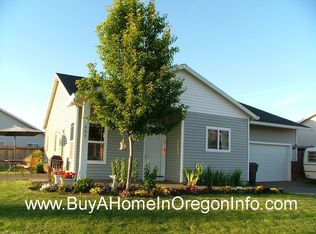 685 Columbia Dr, Molalla, OR