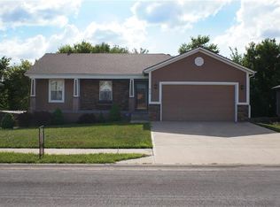810 Canter St, Raymore, MO 64083