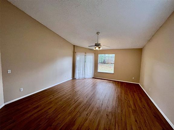 4th image of 239 Alston Dr