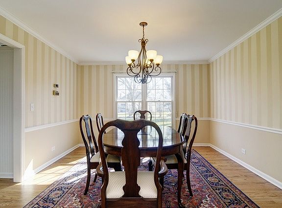 4th image of 3028 Ashbury Dr