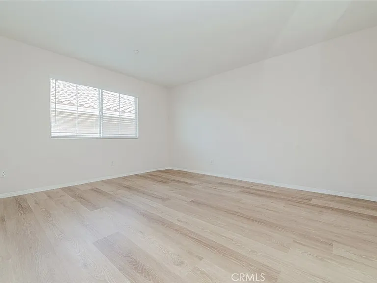 16432 Landmark Dr — Photo 38